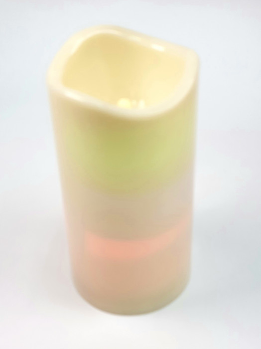 Свеча искусственная пластик с цветной подсветкой, 7,5х15см 1шт.