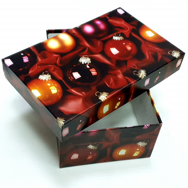 Коробка "Красные шары" 19 х 12 х 7,5 1760183