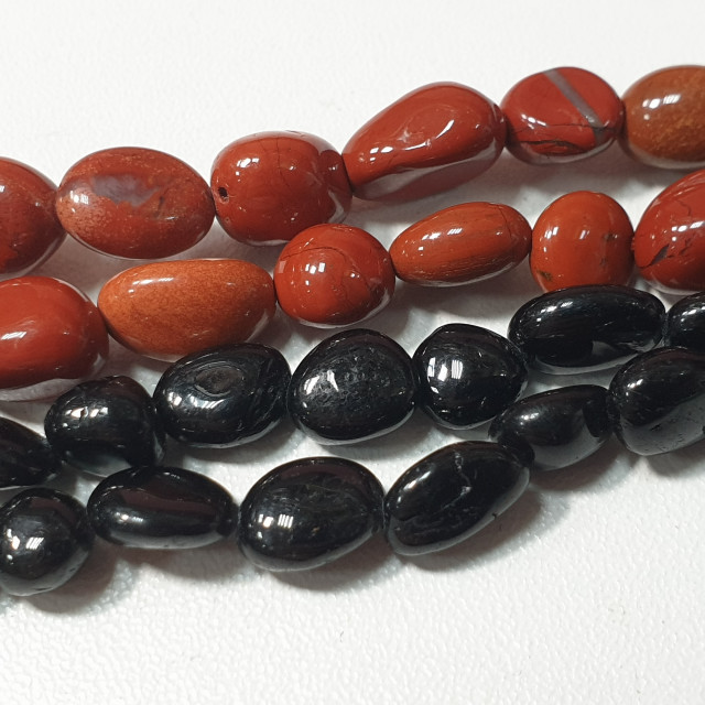 Бусины камень натуральный галтовка, нить 40см. И-05/27-01