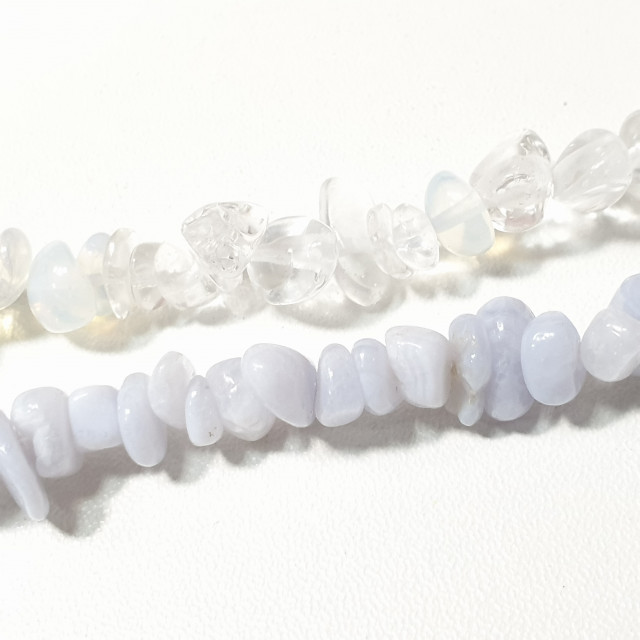 Бусины опал синтетический сколы шлифованные 10-15*3-6мм, нить 80см