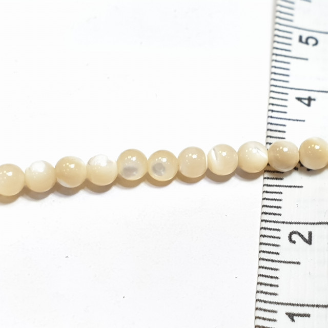 Бусины перламутр бежевый шарик 3мм,нить около 40см