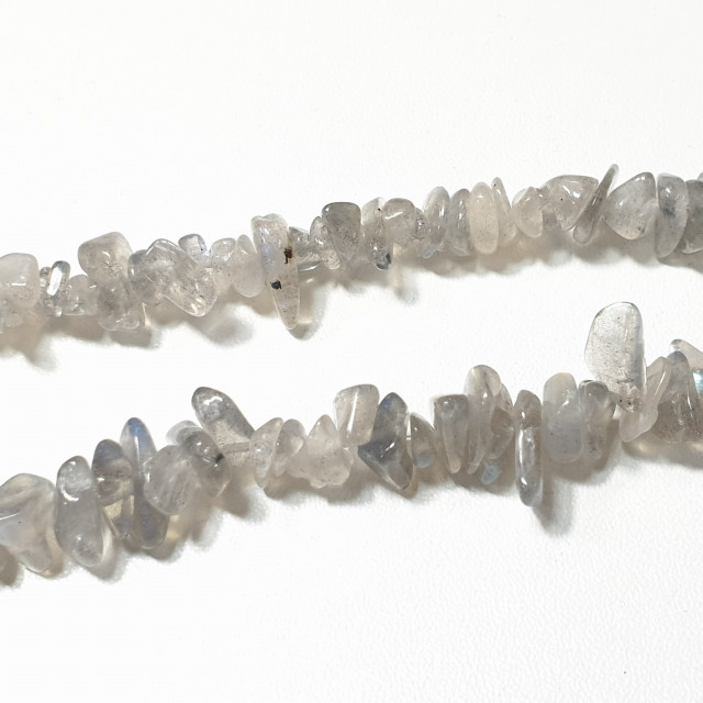 Бусины лабладор крошка 5*8мм на нитке (около 84см)