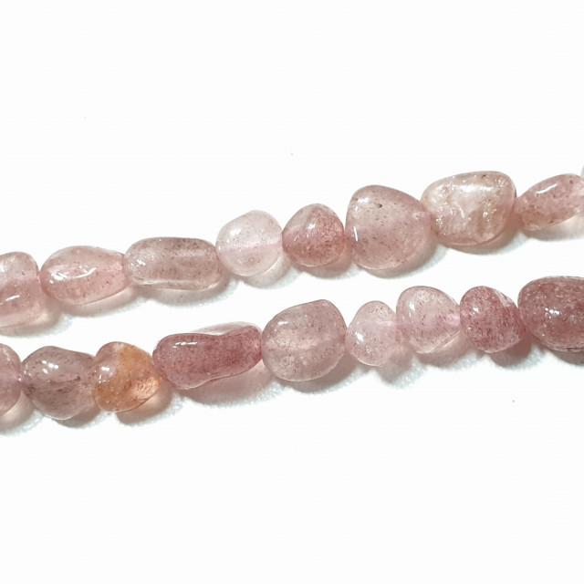 Бусины кварц клубничный сколы шлифованные 5-8мм, нить около 40см