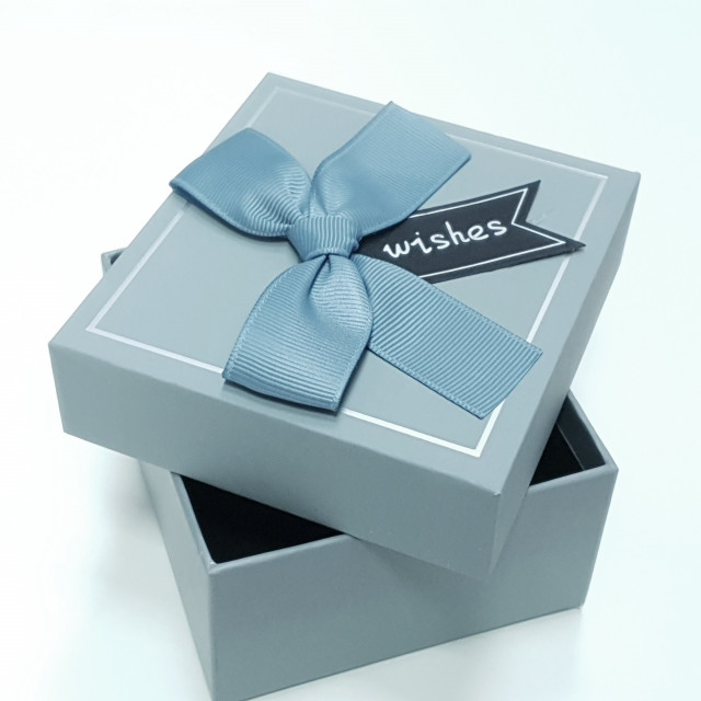 Коробка картон "Бантик" 10*9.5*5,5см арт. Z81156-2T