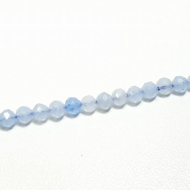 Бусины Кварц тонированный голубой огранка 3мм. нить около 38см