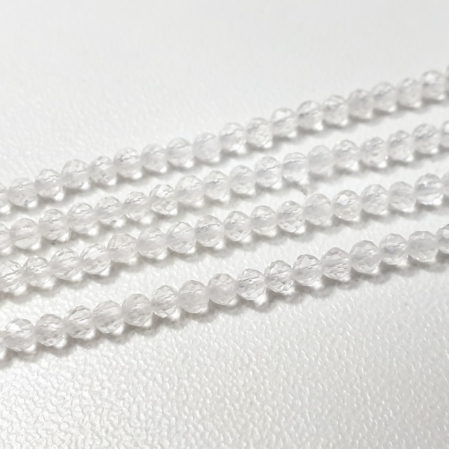 Бусины Горный хрусталь шарик гранёный 2мм. нить 39см