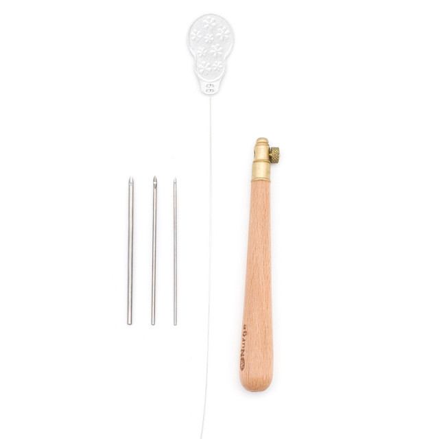 Hobby Pro Набор для ковровой техники (игла 1,2/1,6/2,20мм + нитевдеватель) 7732983