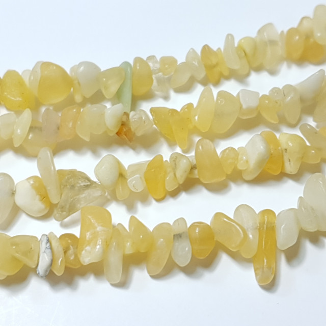 Бусины опал жёлтый крошка 4*8мм нить около 76см